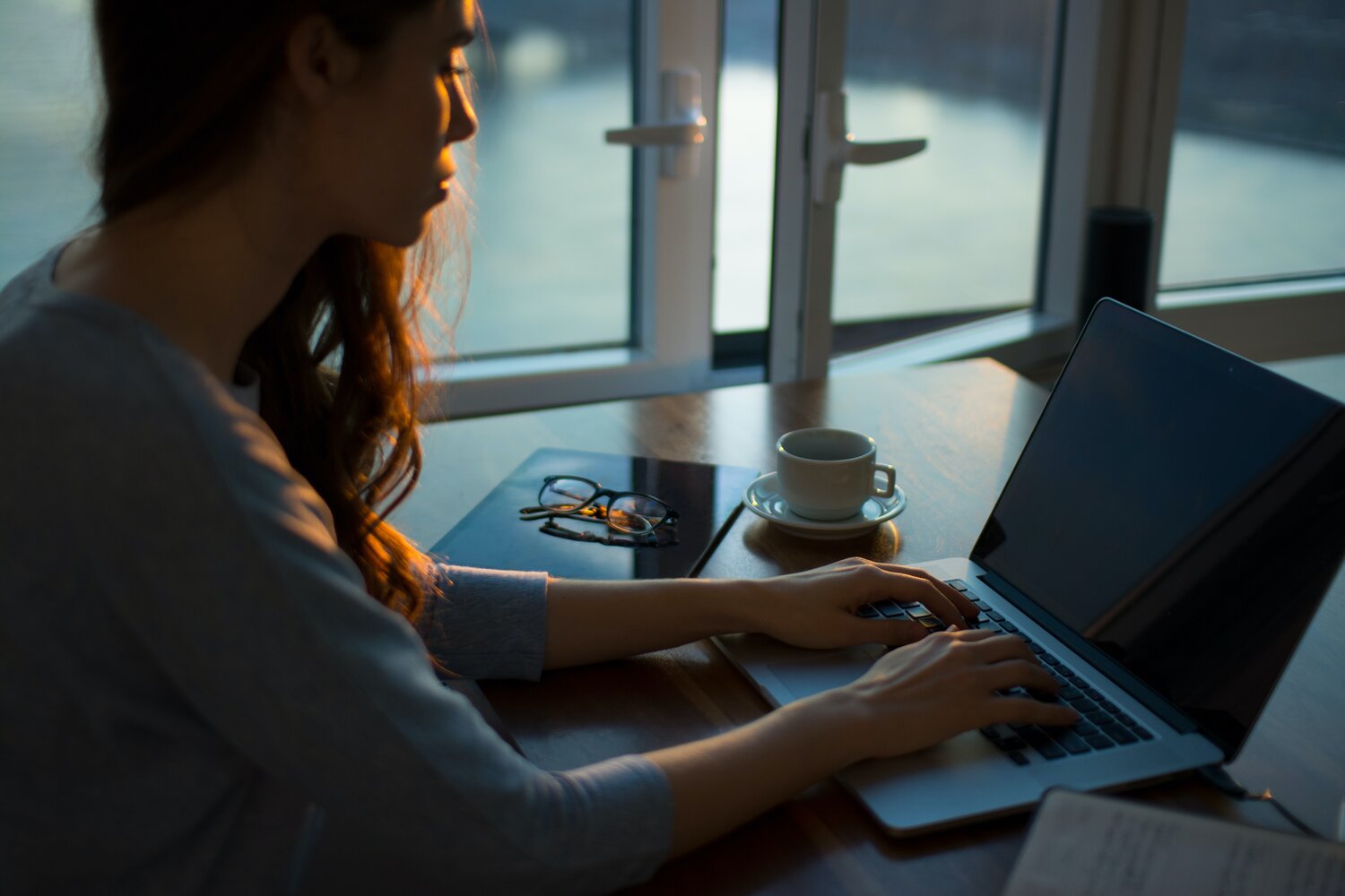 STRESS POSITIVO: TRASFORMARE LO STRESS IN RISORSA GRAZIE ALLA REALTÀ VIRTUALE